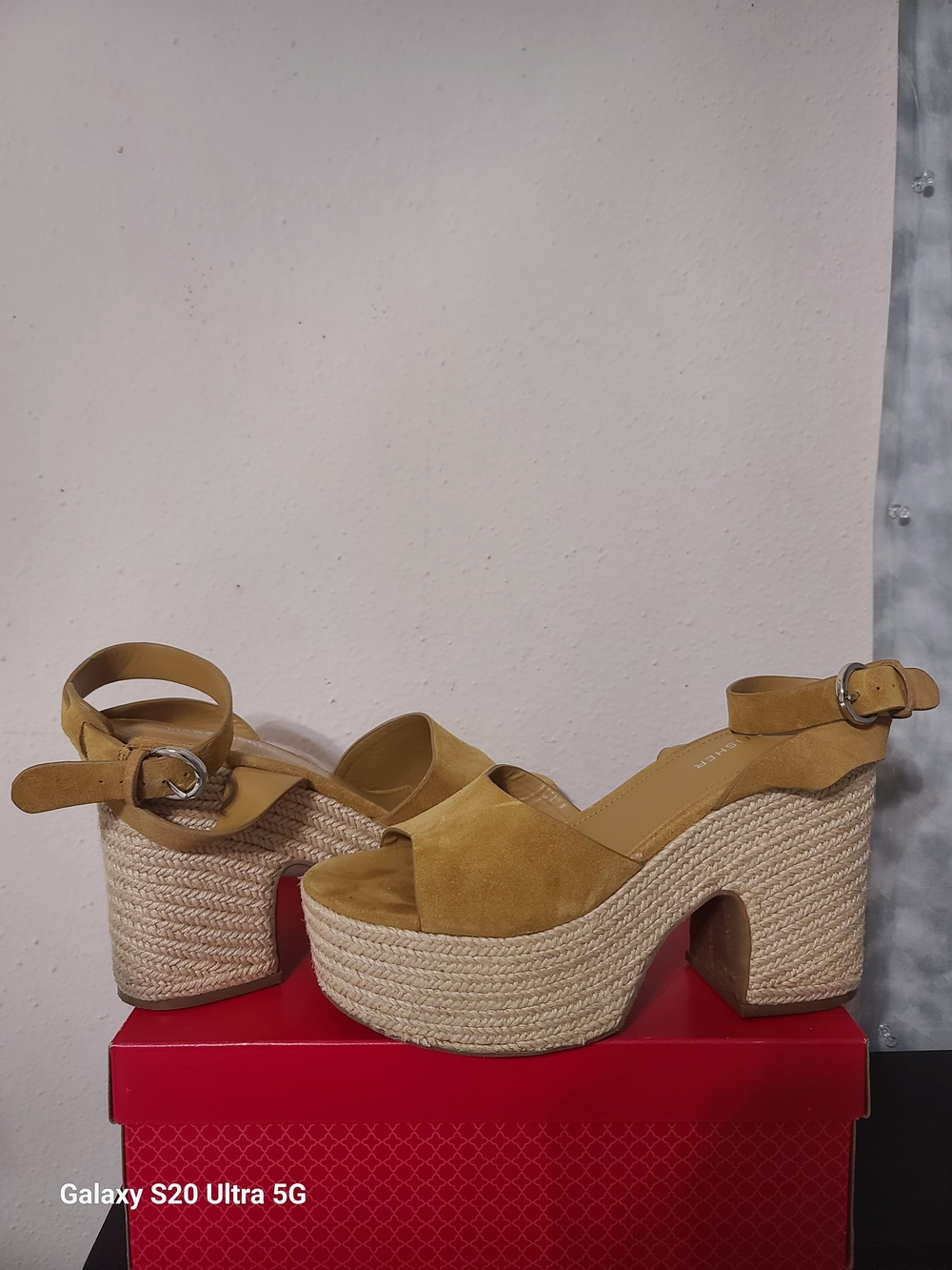 Marc Fisher Mustard Yellow Suede Platform Espadrille Sandals